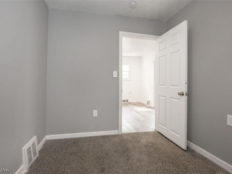 13814 Durkee Avenue, Cleveland, OH 44105 Photo 13