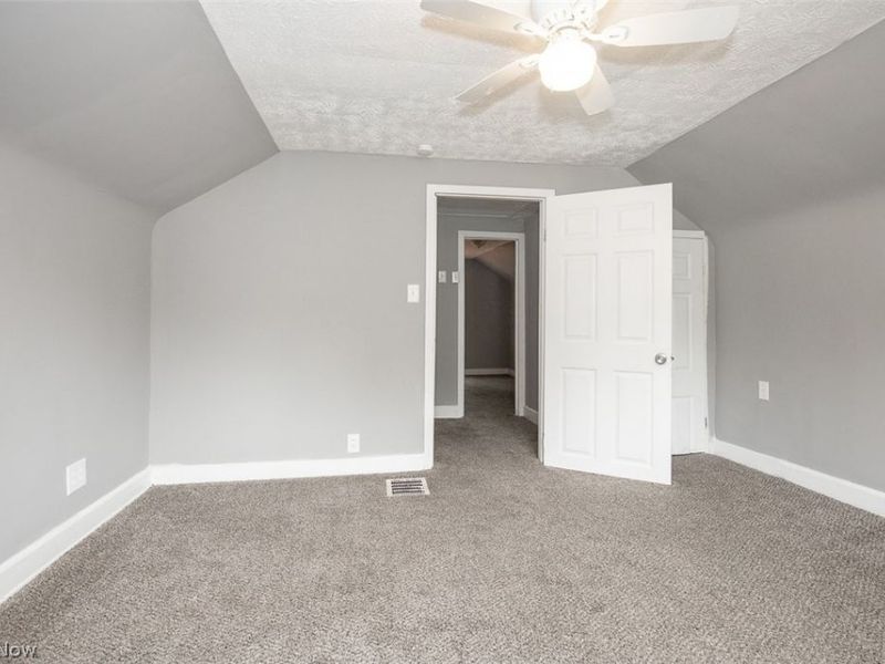 13814 Durkee Avenue, Cleveland, OH 44105 Photo 22