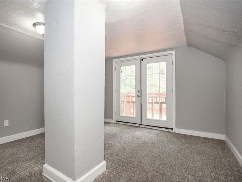 13814 Durkee Avenue, Cleveland, OH 44105 Photo 23