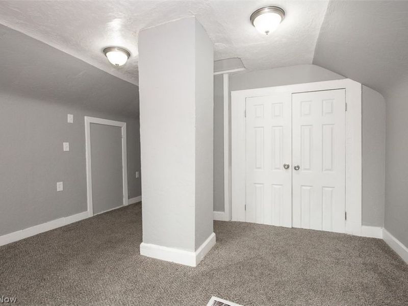 13814 Durkee Avenue, Cleveland, OH 44105 Photo 25
