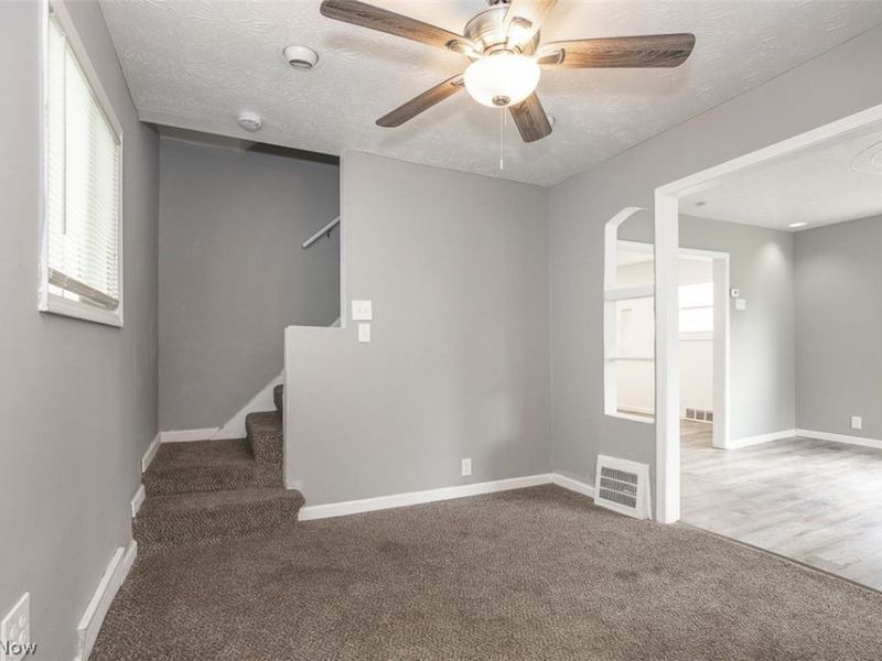 13814 Durkee Avenue, Cleveland, OH 44105 Photo 3