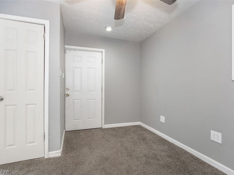 13814 Durkee Avenue, Cleveland, OH 44105 Photo 4