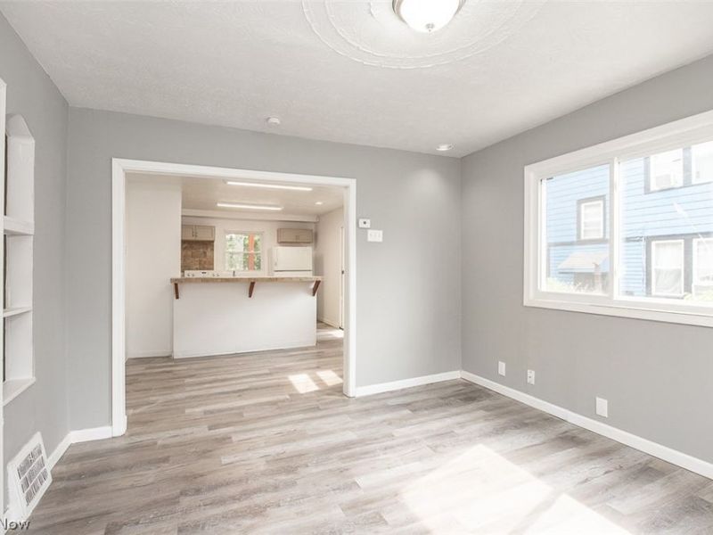 13814 Durkee Avenue, Cleveland, OH 44105 Photo 8