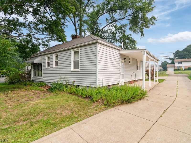 608 Applegrove Street NW, North Canton, OH 44720 Photo 28