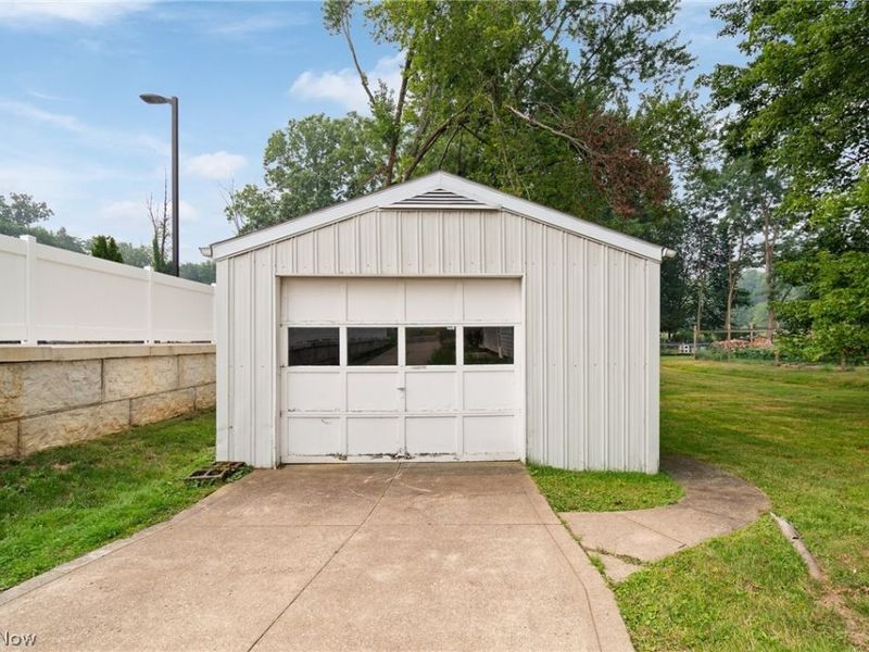608 Applegrove Street NW, North Canton, OH 44720 Photo 29