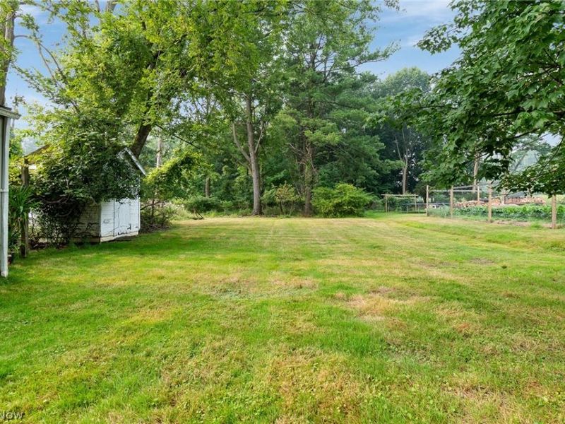 608 Applegrove Street NW, North Canton, OH 44720 Photo 30