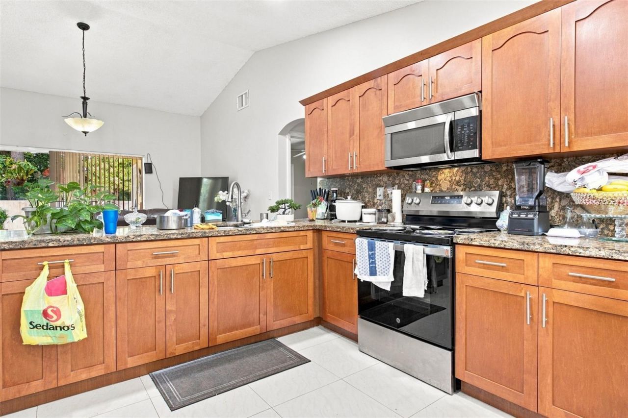 13501 SW 17th Court, Miramar, FL 33027 Photo