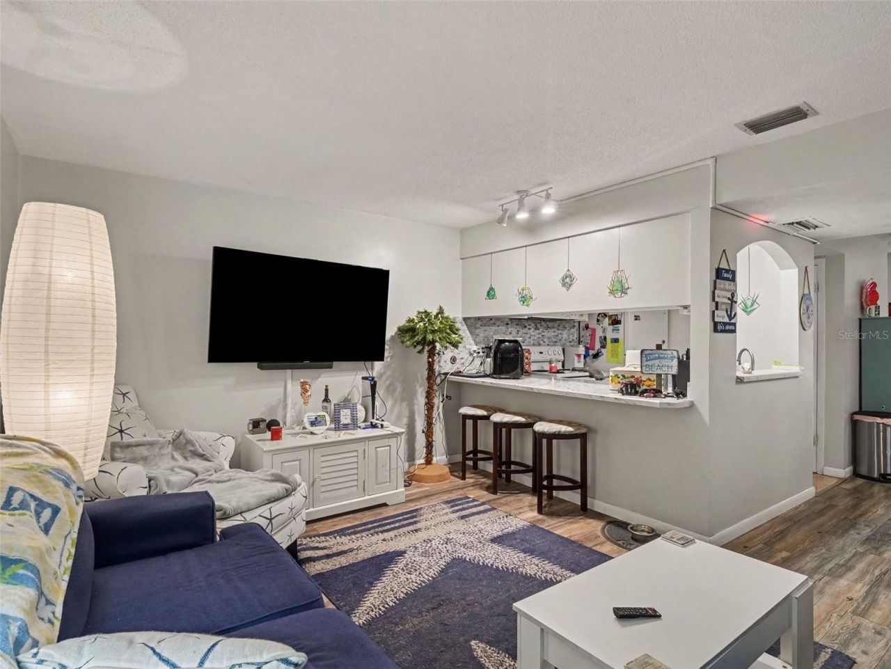 908 Byron Lane, Unit 6, Sarasota, FL 34243 Photo