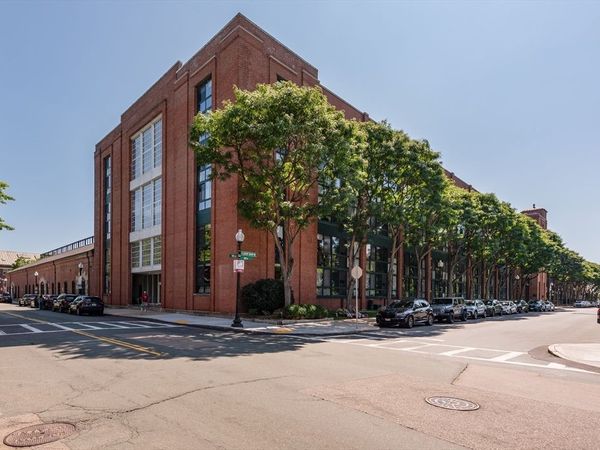 42 Eighth St, Unit 1305, Boston, MA 02129