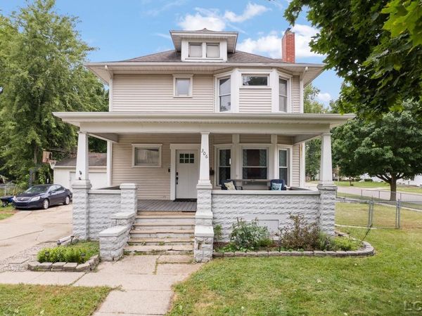 306 N McKenzie , Adrian, MI 49221