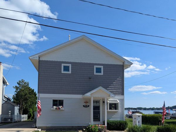 10240 W Ferndale Dr , Manitou Beach, MI 49253
