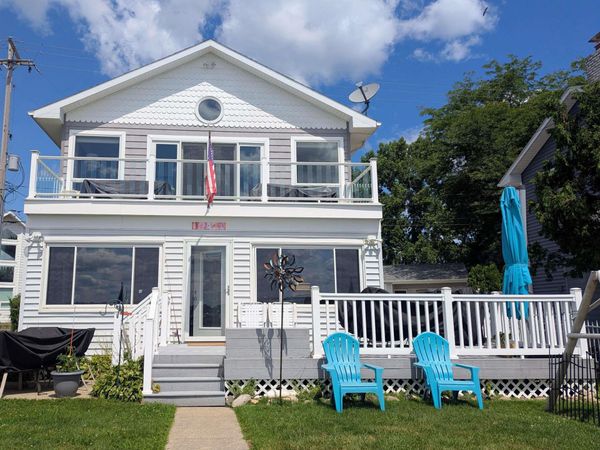 10240 W Ferndale Dr , Manitou Beach, MI 49253