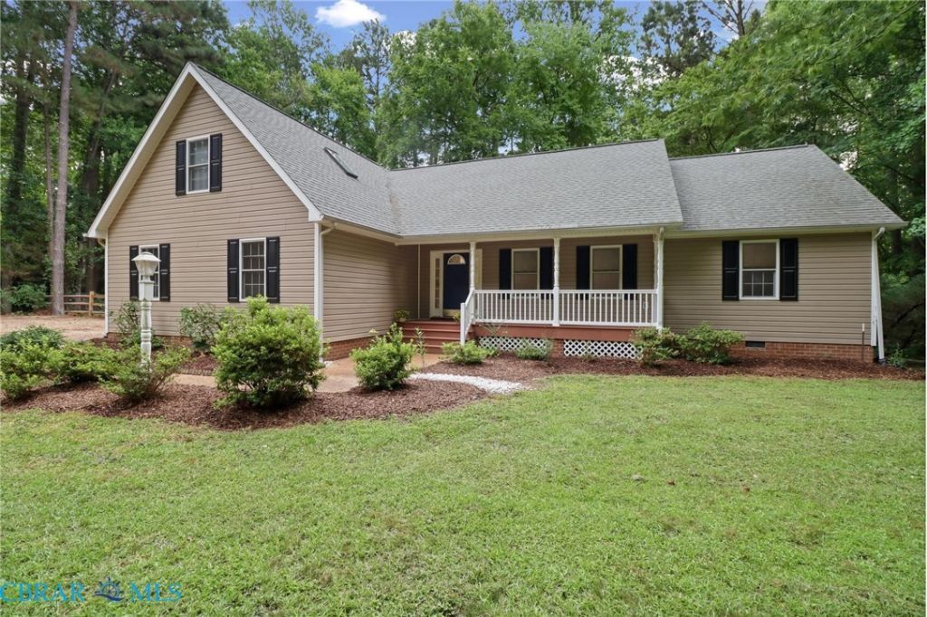505 Plantation Road, Mathews, VA 23128 Main Photo