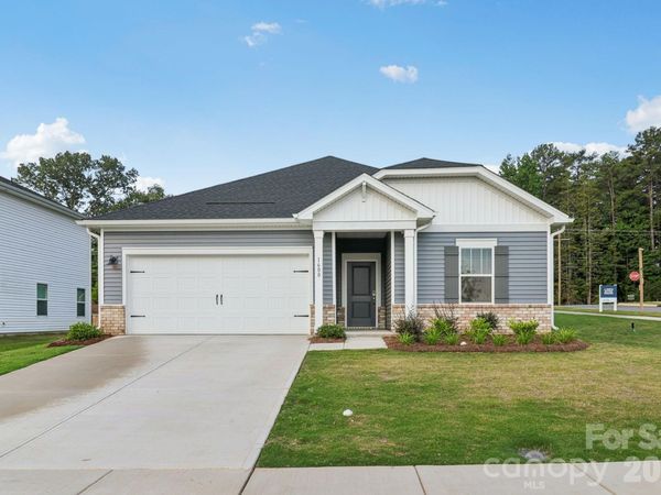 1606 Harper Landing Boulevard , Stanley, NC 28164
