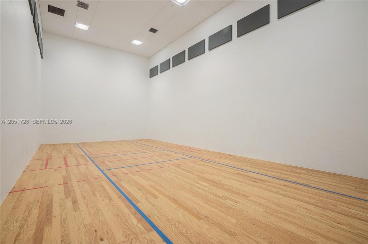 145 Jefferson Ave, Unit 417, Miami Beach, FL 33139 Photo