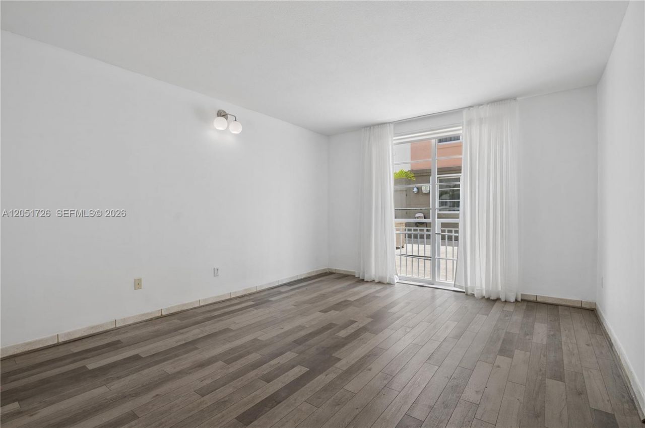 145 Jefferson Ave, Unit 417, Miami Beach, FL 33139 Photo