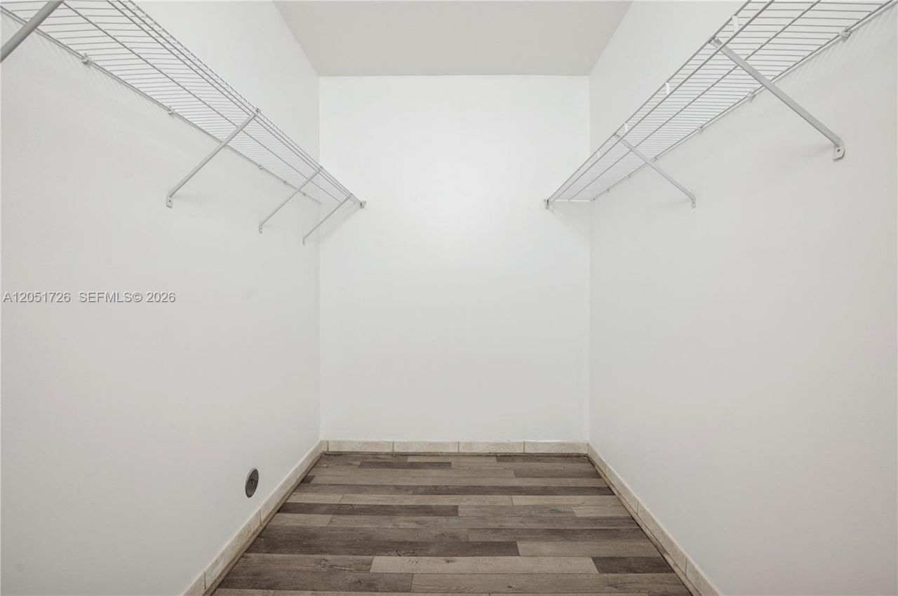 145 Jefferson Ave, Unit 417, Miami Beach, FL 33139 Photo