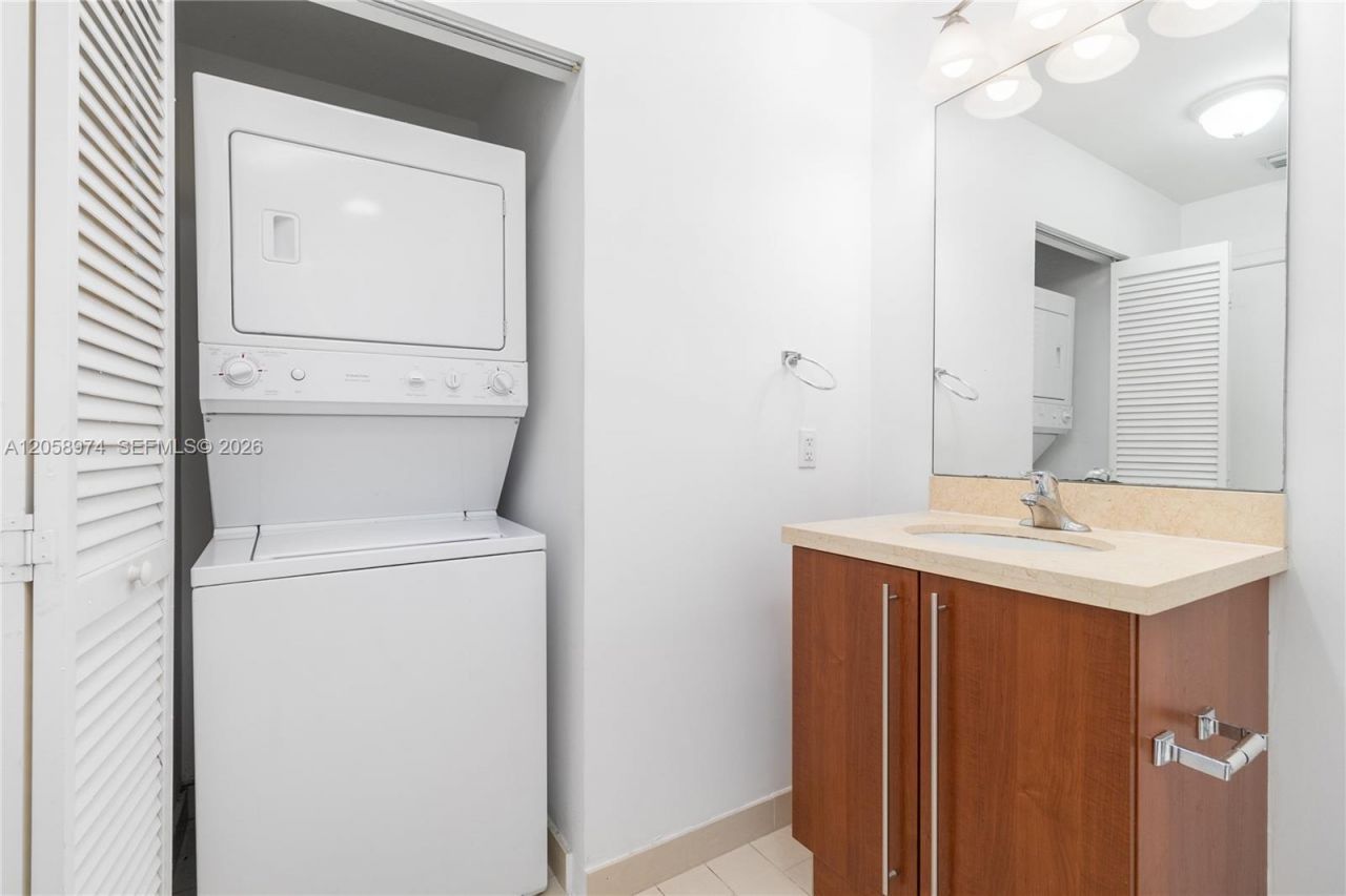 1111 SW 1st Ave, Unit 2423-N, Miami, FL 33130 Photo