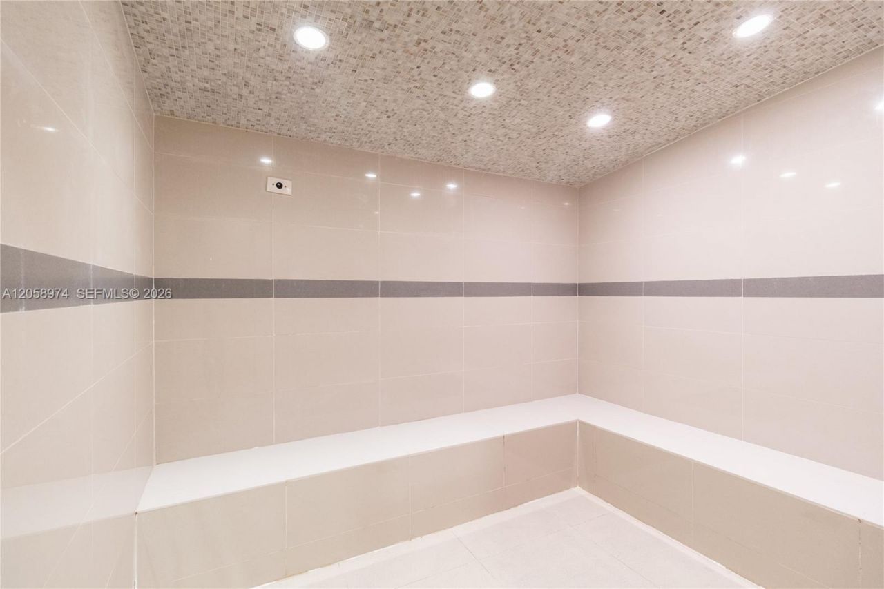 1111 SW 1st Ave, Unit 2423-N, Miami, FL 33130 Photo