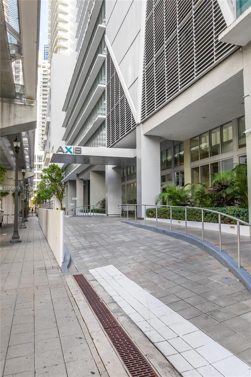 1111 SW 1st Ave, Unit 2423-N, Miami, FL 33130 Photo