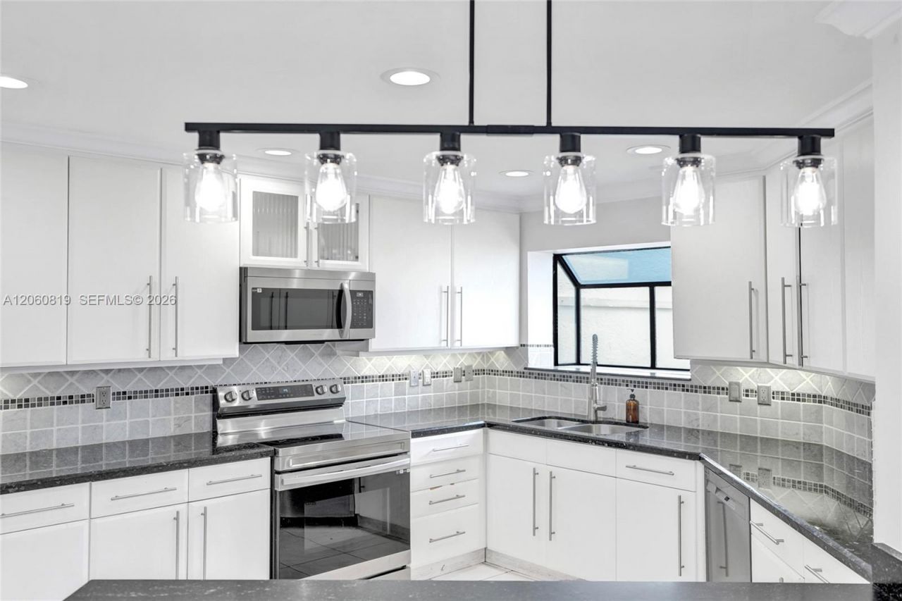22688 Caravelle Cir, Unit 22688, Boca Raton, FL 33433 Photo