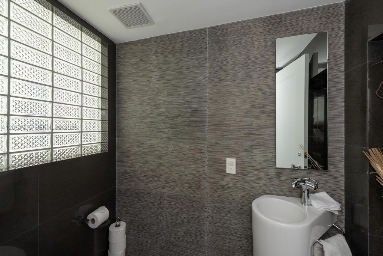 841 19th St , Miami Beach, FL 33139 Photo