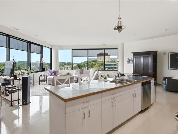 5601 Smetana Drive, Unit 512, Minnetonka, MN 55343