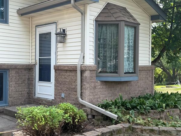 14005 38th Avenue N, Plymouth, MN 55447
