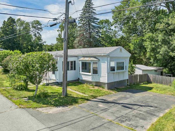 5 A Street, Seabrook, NH 03874