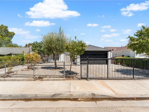 45826 Desert Springs Drive, Lancaster, CA 93534