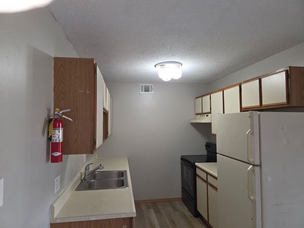 2420 Park Avenue , Unit 03, Muscatine, IA 52761