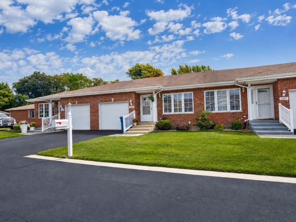 11455 Crossings Court, Alsip, IL 60803