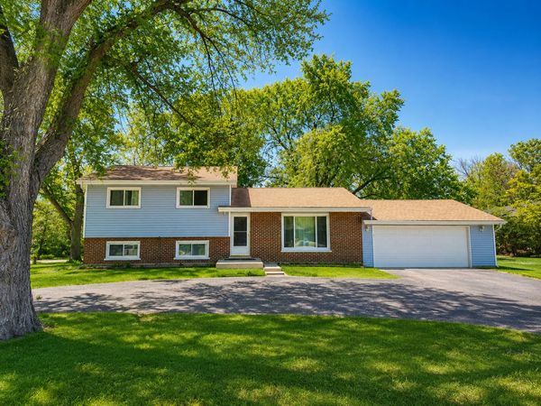 1352 Glen Ellyn Road , Glendale Heights, IL 60139