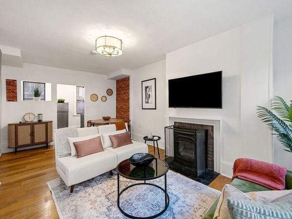 102 Revere St, Unit 1A, Boston, MA 02114