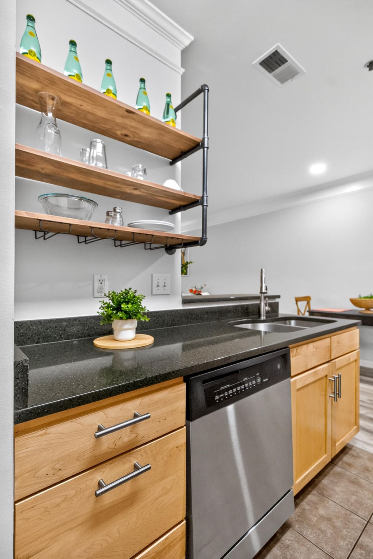 1755 Central Park Road Photo 18