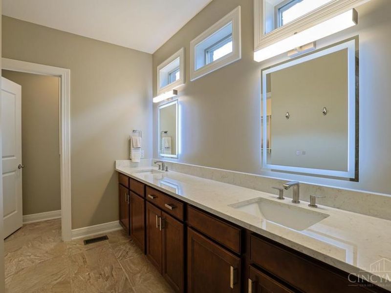 4005 Creekside Pointe, Blue Ash, OH 45236 Photo 18