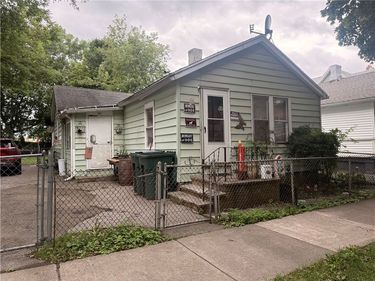 105 Parkway , Rochester, NY 14608