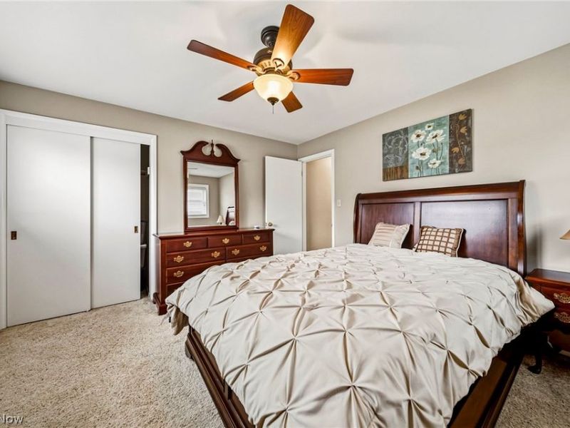 5117 Thornbury Road, Lyndhurst, OH 44124 Photo 10