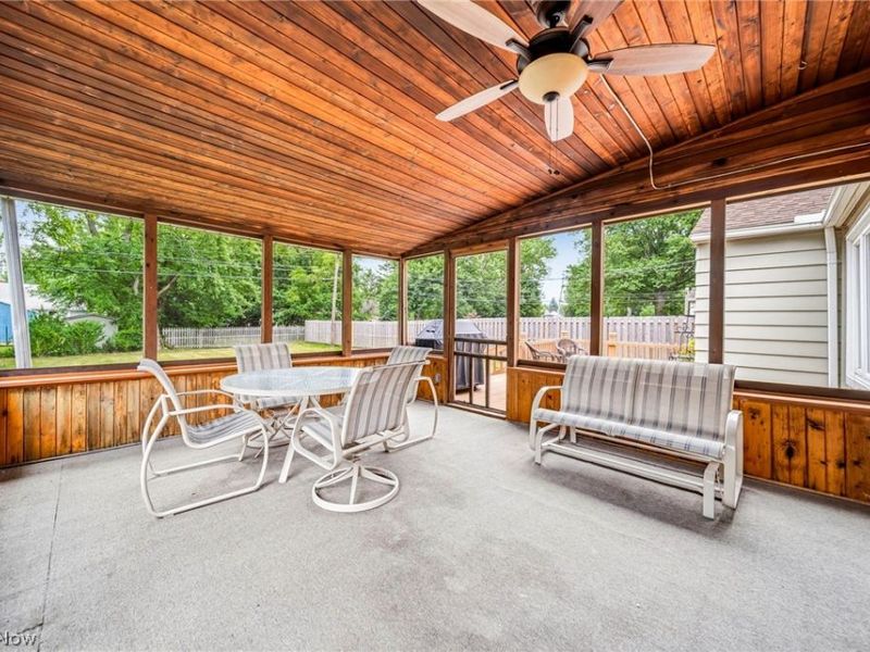 5117 Thornbury Road, Lyndhurst, OH 44124 Photo 14