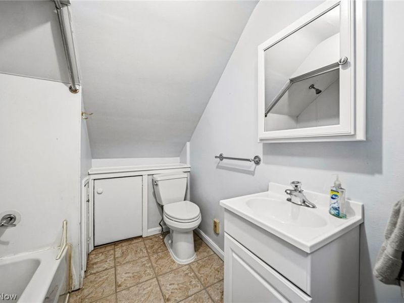 5117 Thornbury Road, Lyndhurst, OH 44124 Photo 21
