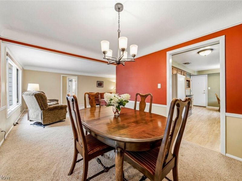 5117 Thornbury Road, Lyndhurst, OH 44124 Photo 5