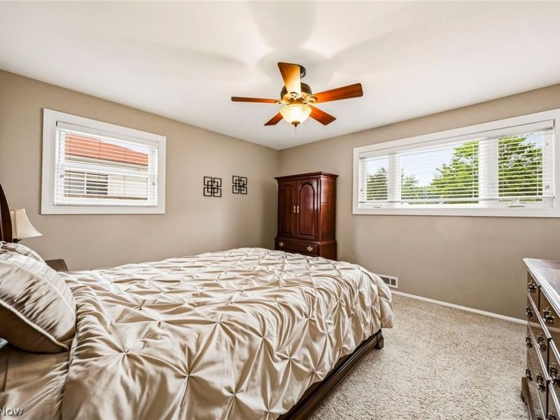 5117 Thornbury Road, Lyndhurst, OH 44124 Photo 9