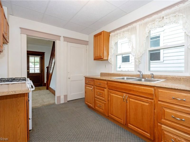 310 Sharp Street , Ashland, OH 44805 Photo 9
