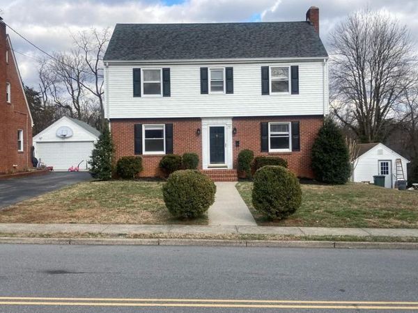 516 N Market ST , Salem, VA 24153