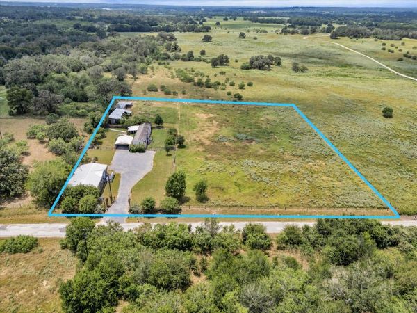 1500 Wattsville RD , Luling, TX 78648