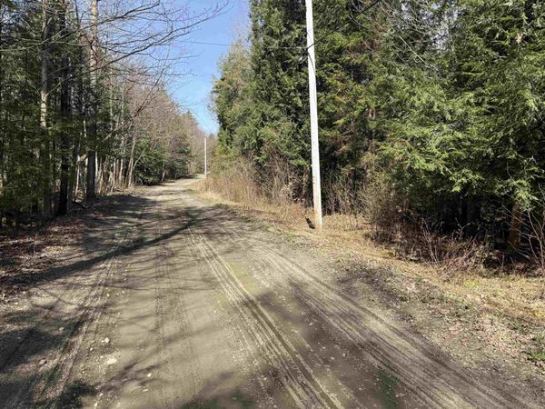 Woods Road, Warren, VT 05674