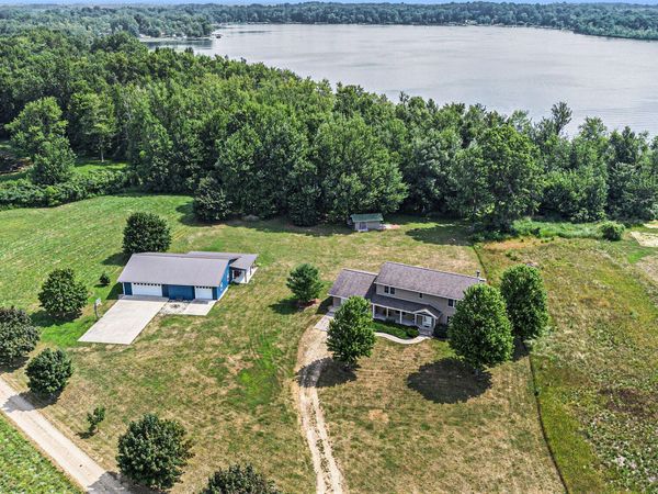 67025 46th Avenue, Hartford, MI 49057
