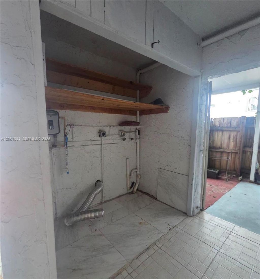 4241 W 10th Ln, Unit 7, Hialeah, FL 33012 Photo