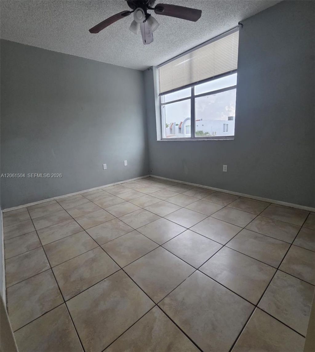 4241 W 10th Ln, Unit 7, Hialeah, FL 33012 Photo
