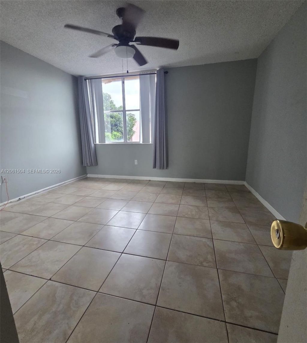 4241 W 10th Ln, Unit 7, Hialeah, FL 33012 Photo